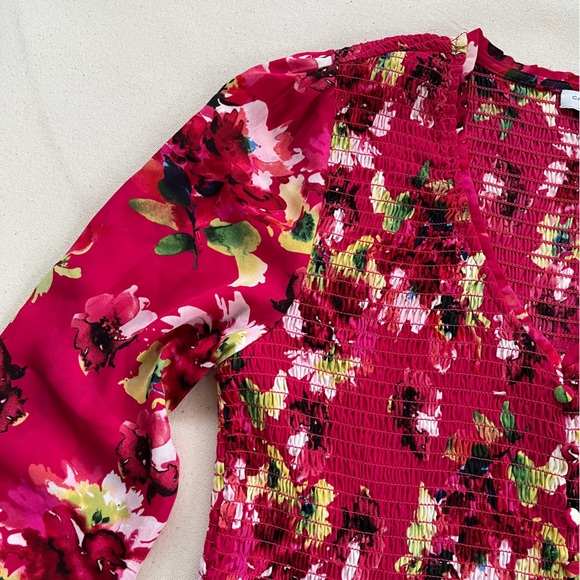 Romantic Floral Blouse - Picture 3 of 5